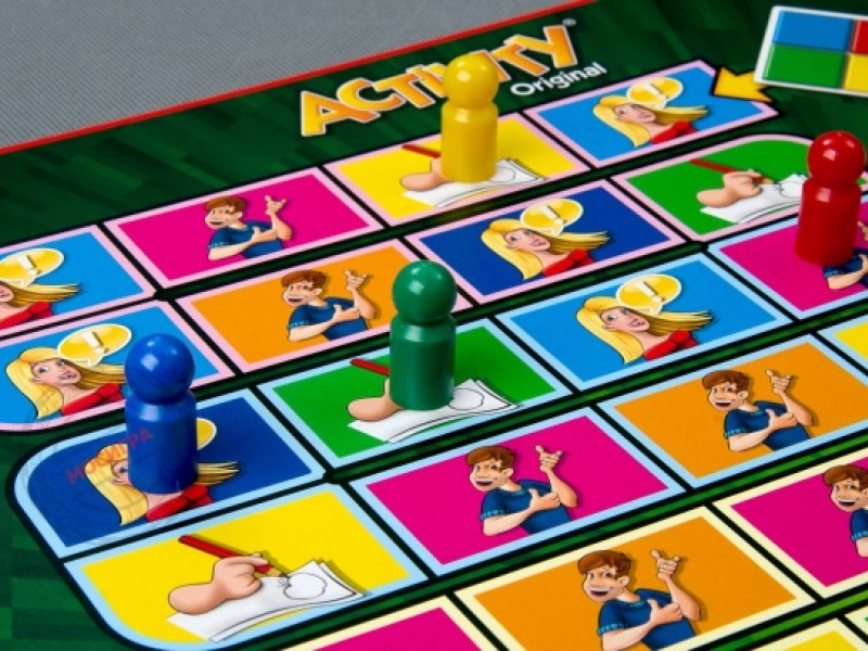  10 настольных игр для всей семьи